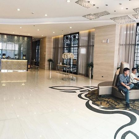 P&S Suites Park West At Grand Hyatt Taguig Buitenkant foto